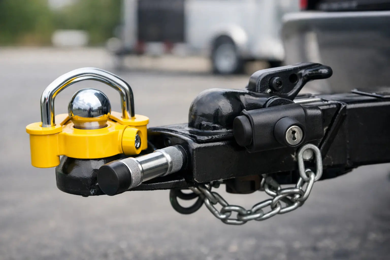 How to Choose a Trailer Hitch Lock