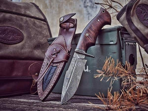 Good Hunting Knives – 10" Damascus Steel Blade with Rosewood Handle & Leather Sheath