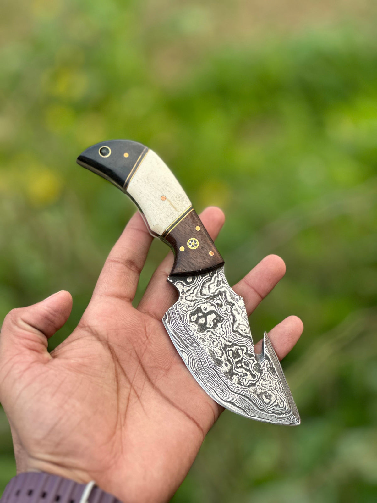 Custom Handmade Damascus Steel Guthook Skinning Knife with Rosewood, Camel Bone &amp; Black Sheet Handle - 7.5” with Leather Sheath