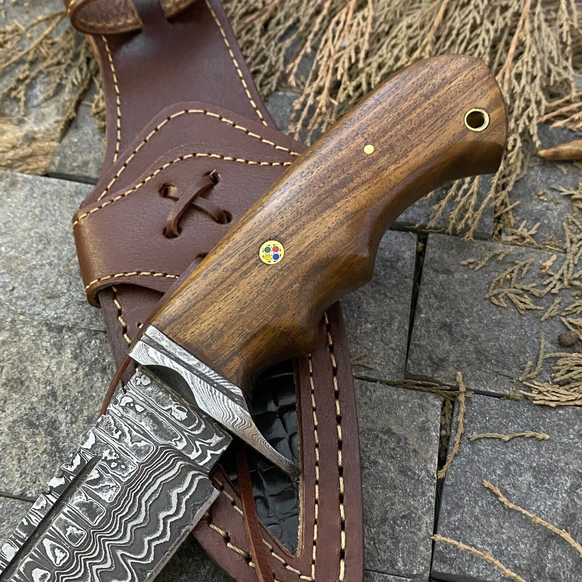 🔥 Handmade Damascus Steel Hunting Knife – Rosewood Handle &amp; Damascus Guard + Leather Sheath