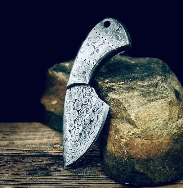 Handmade Damascus Steel Fixed Blade Pocket Knife – Full Tang Skinner with Leather Sheath