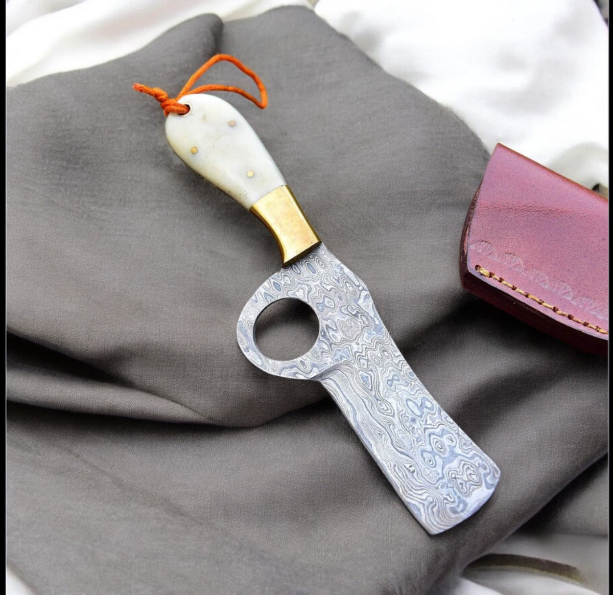 Handcrafted Western Belt Knife – Damascus Blade &amp; Camel Bone Handle