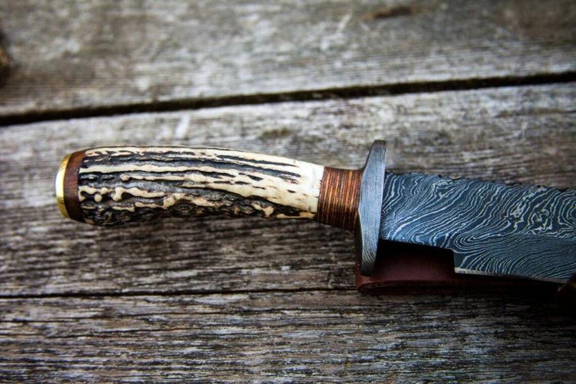 Damascus Steel 1800s Bowie Knife – 15" with Damascus Steel Guard &amp; Stag Horn Handle, Includes Leather Sheath