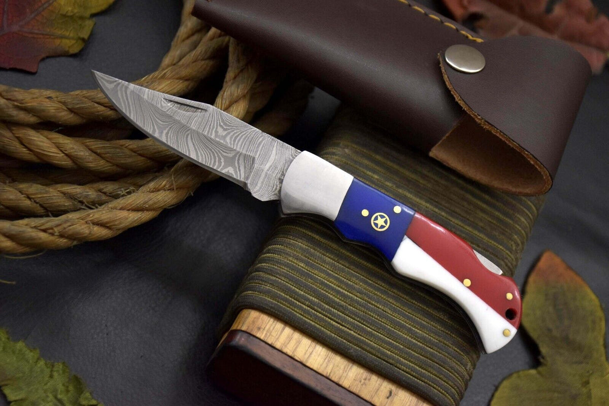 Handcrafted Damascus Steel Pocket Knife – Texas Flag Handle &amp; Leather Sheath | Collectible EDC Gift