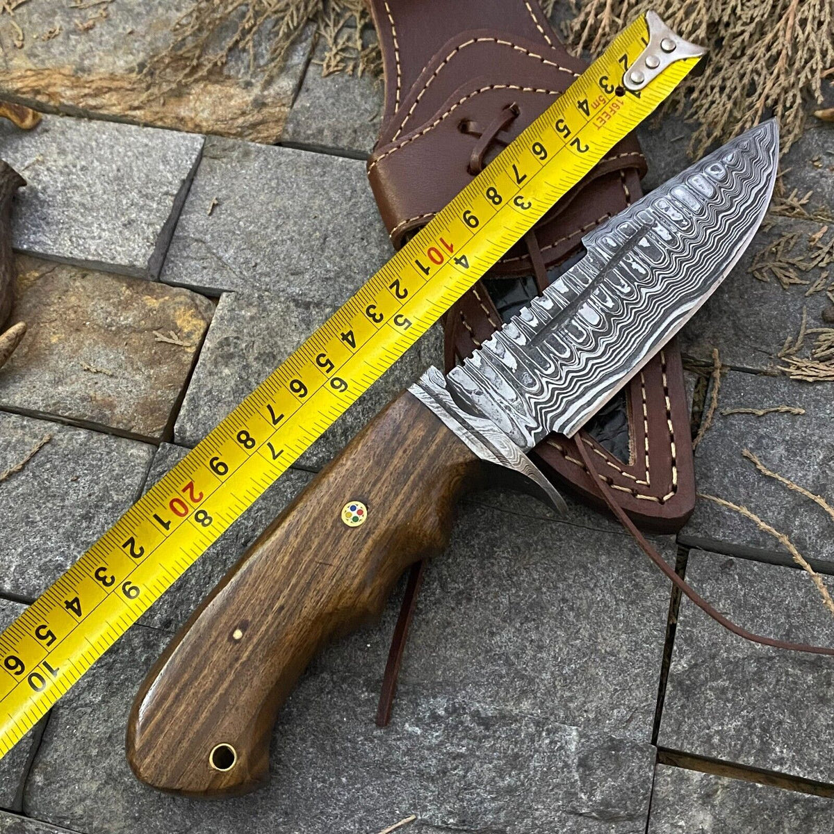🔥 Handmade Damascus Steel Hunting Knife – Rosewood Handle &amp; Damascus Guard + Leather Sheath