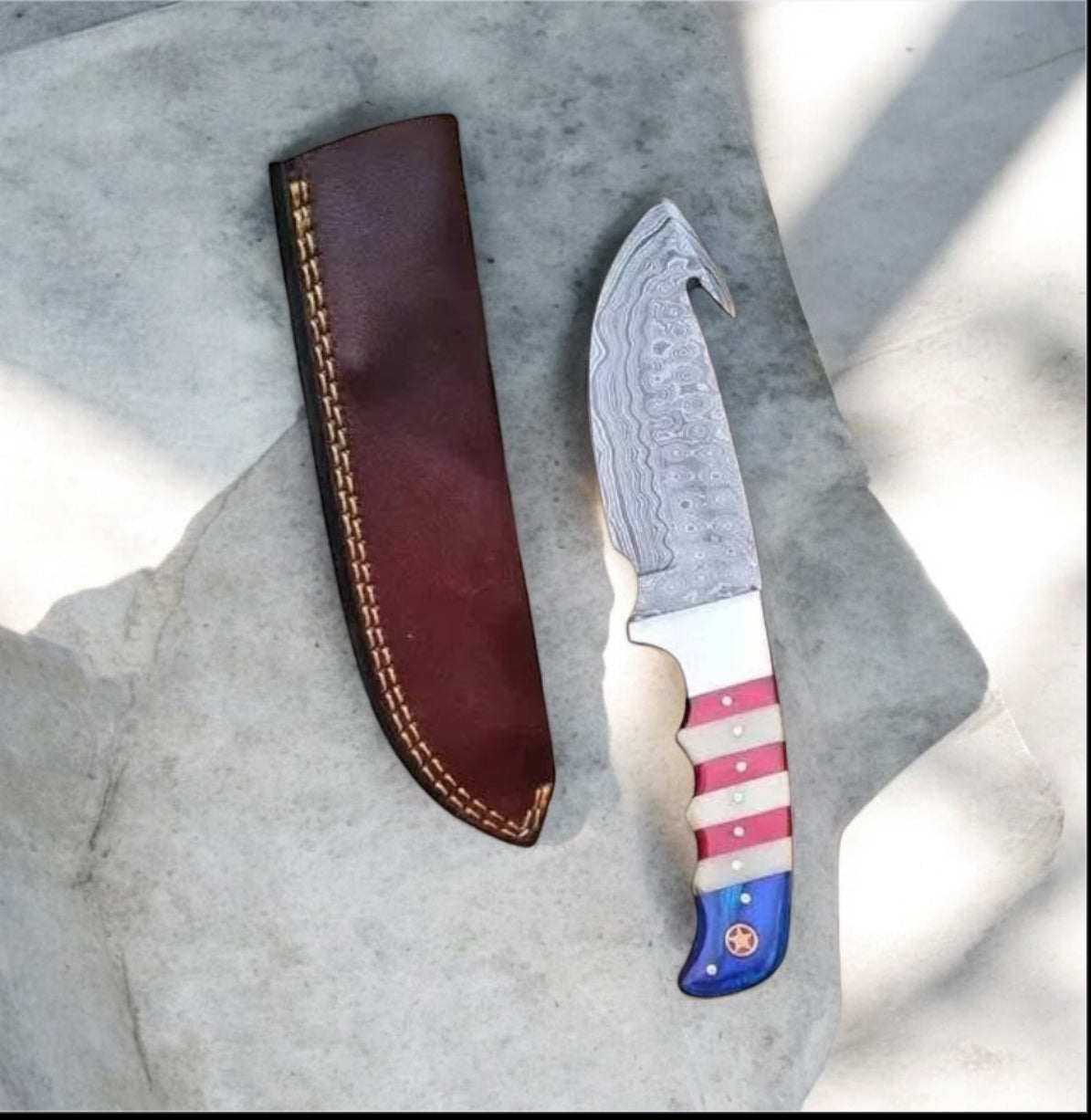 Premium Guthook Skinning Knife – 9" Damascus Steel Blade with Texas Flag Handle & Leather Sheath
